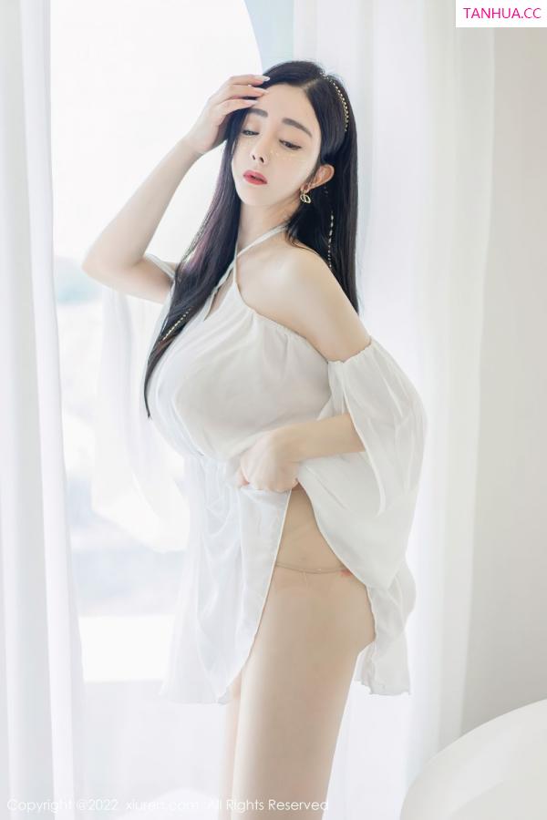 允薾  [XiuRen]高清写真图 2022.06.24 No.5188 允薾第4张图片